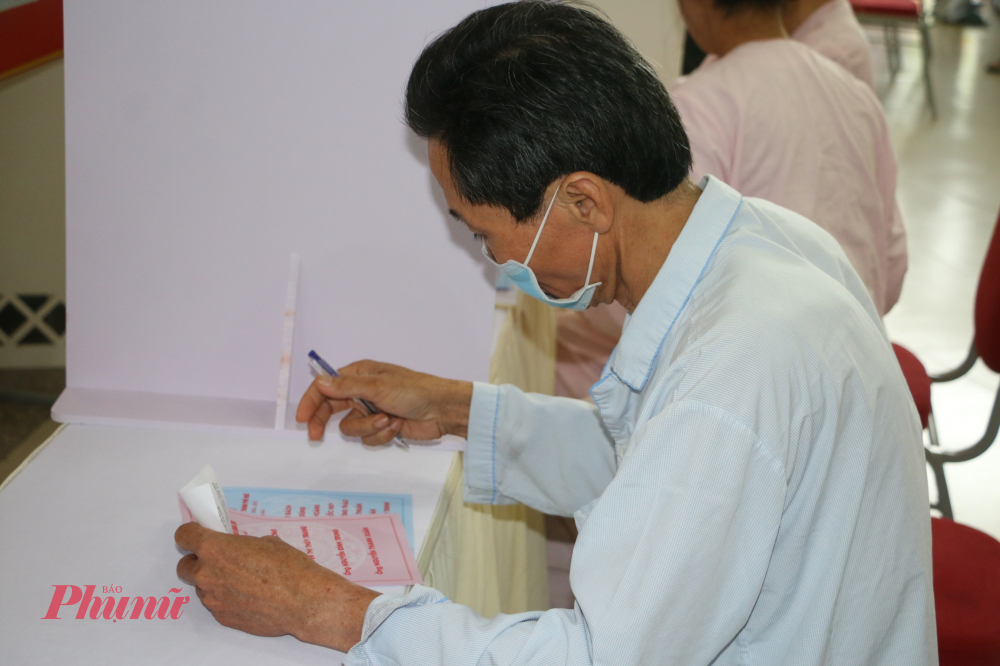 Lựa chọn đại biểu