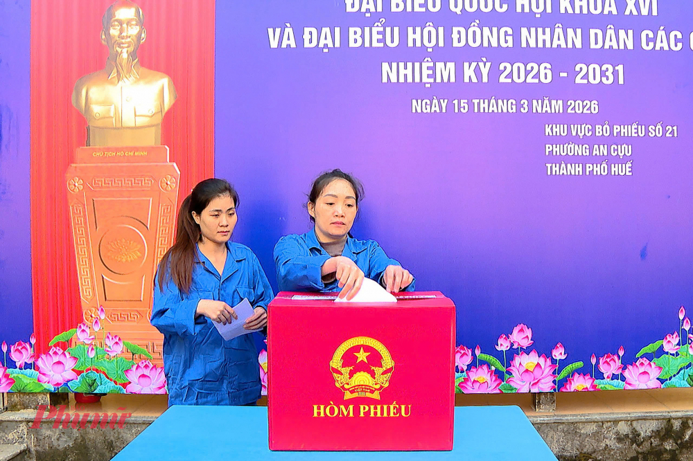 Theo ghi nhận, những người bị tạm giữ, tạm giam tham gia bỏ phiếu với tinh thần nghiêm túc, trách nhiệm, thể hiện ý thức công dân và sự tôn trọng đối với quyền bầu cử của mình. Hoạt động này không chỉ đảm bảo thực hiện đầy đủ quyền công dân theo quy định của pháp luật mà còn góp phần nâng cao nhận thức pháp luật, giáo dục ý thức chấp hành pháp luật đối với người bị tạm giữ, tạm giam.