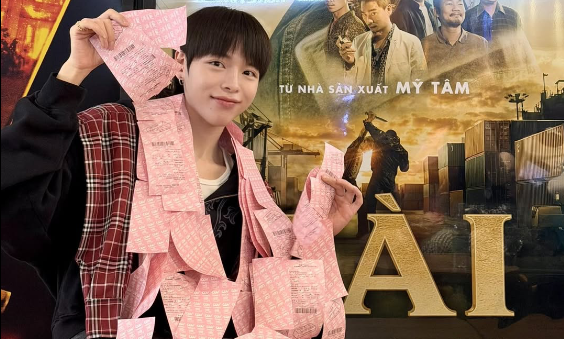 Đức Phúc mua 500 vé xem phim Tài ủng hộ cô giáo Mỹ Tâm