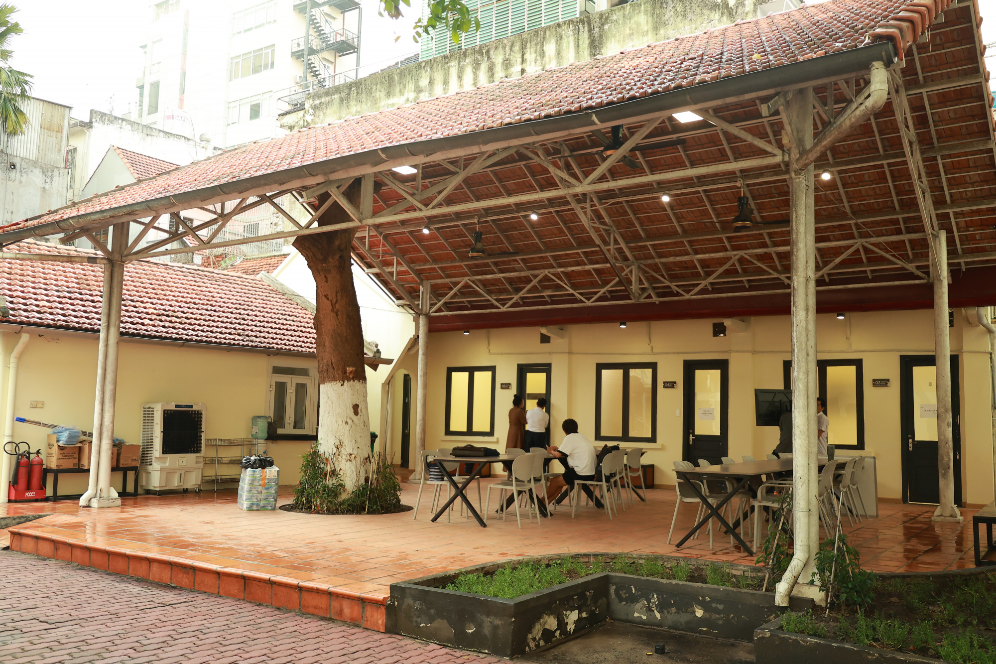 Khu nhà dành cho học viên, phụ huynh, người tham quan nghỉ ngơi 