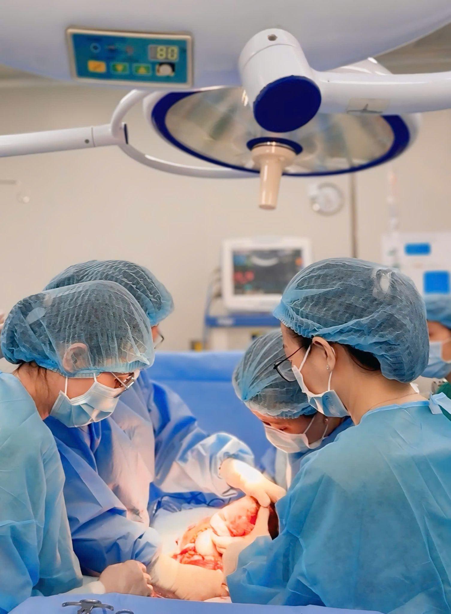 Một em bé chào đời nhờ phương pháp IVF tại Trung tâm IVF Quốc Ánh - Ảnh: IVF Quốc Ánh