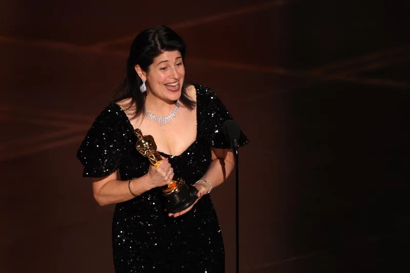 Giám đốc casting Cassandra Kulukundis nhận tượng vàng 