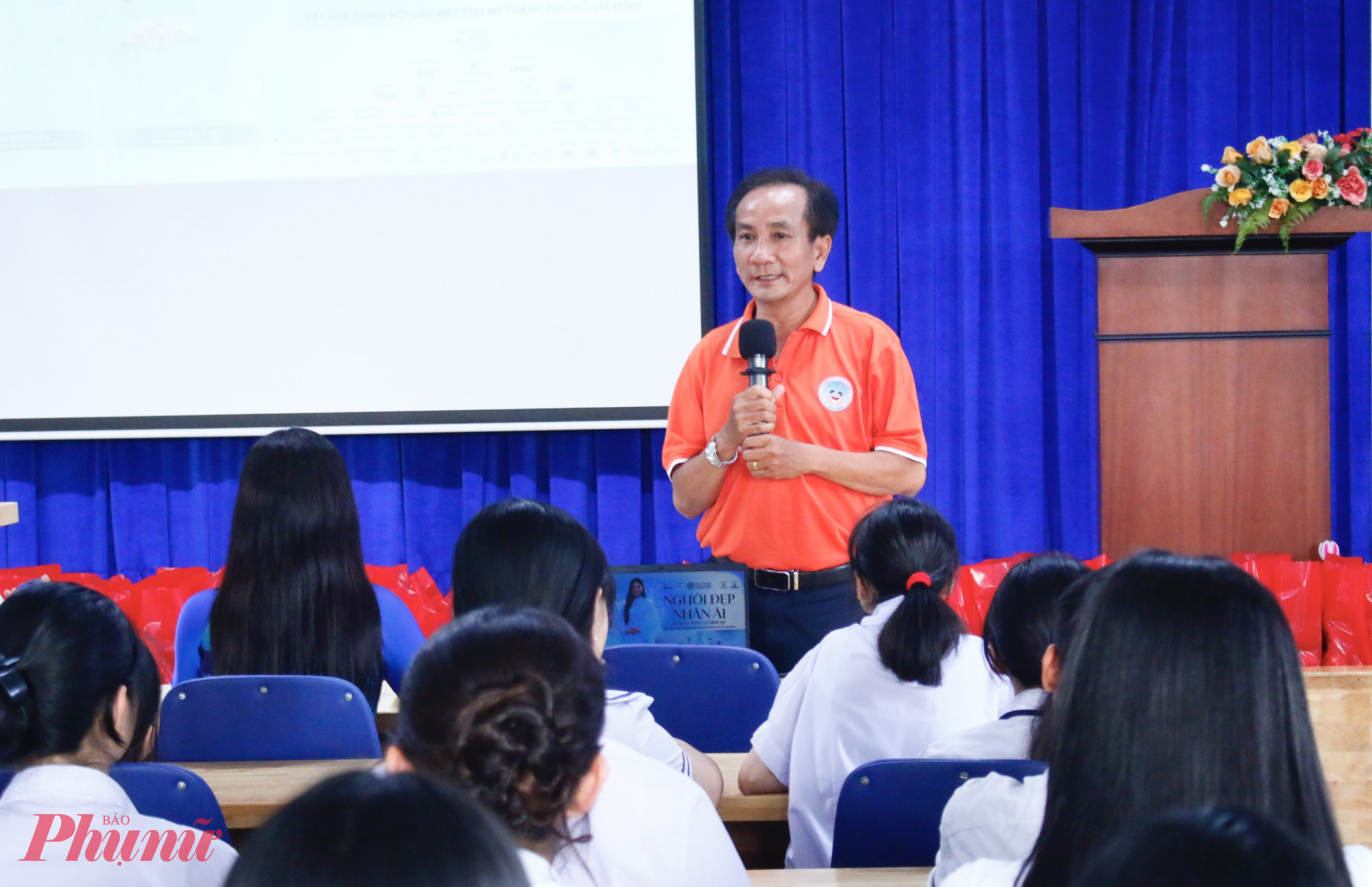 Ông Phạm Hoàng Nam Huân – Phó hiệu trưởng Trường Hy Vọng quận 6 - gửi lời cảm ơn đến Hội LHPN TPHCM và các đơn vị đồng hành