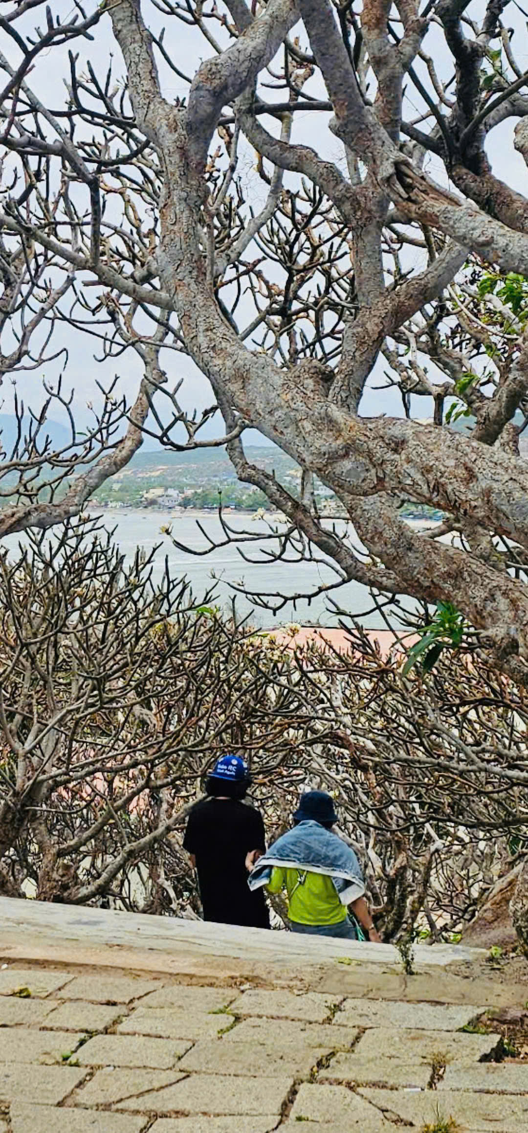 Cái năm tay đi cùng năm tháng - Ảnh nhân vật cung cấp.