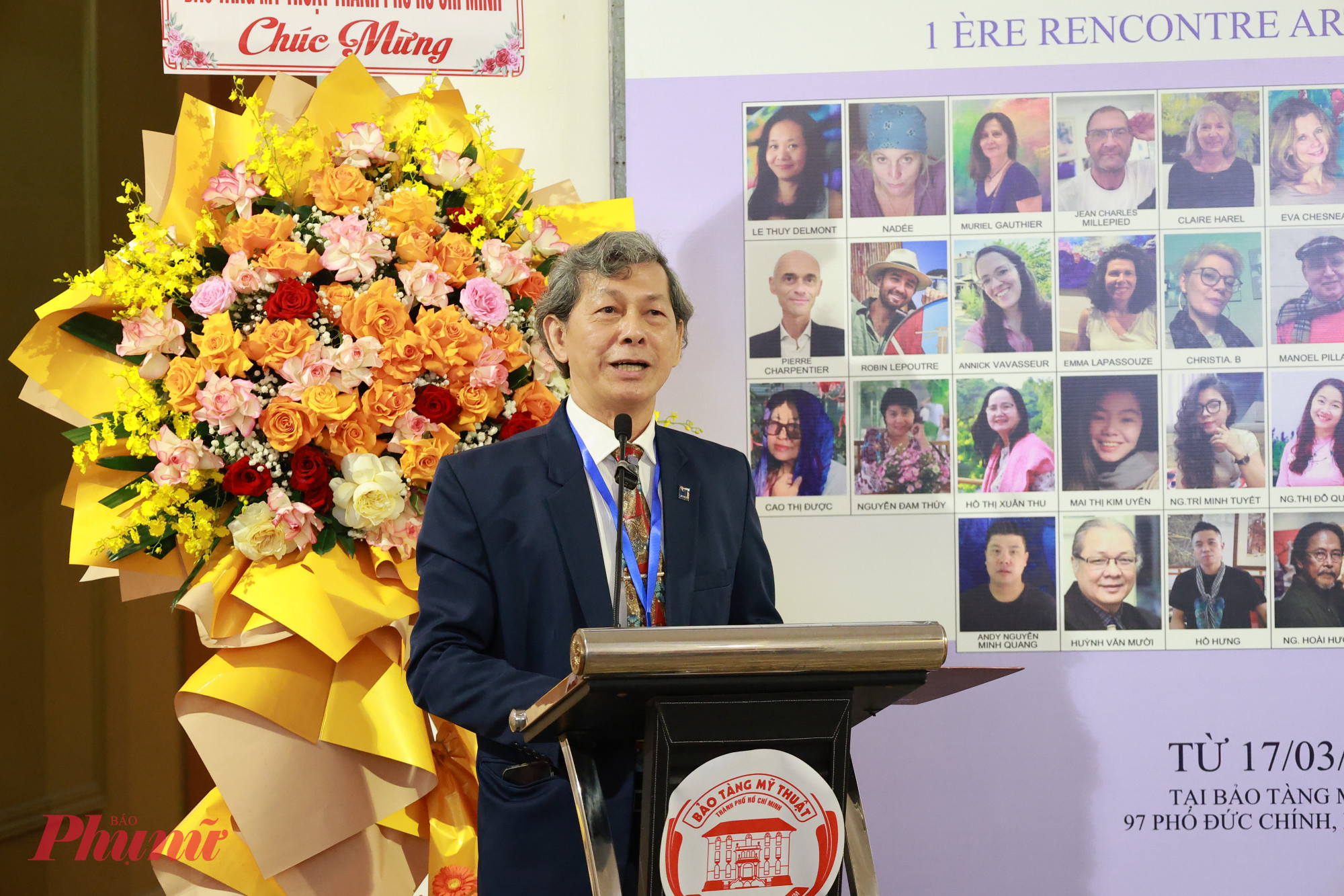 Ông Nguyễn Văn Minh phát biểu song ngữ Việt - Pháp tại buổi khai mạc 