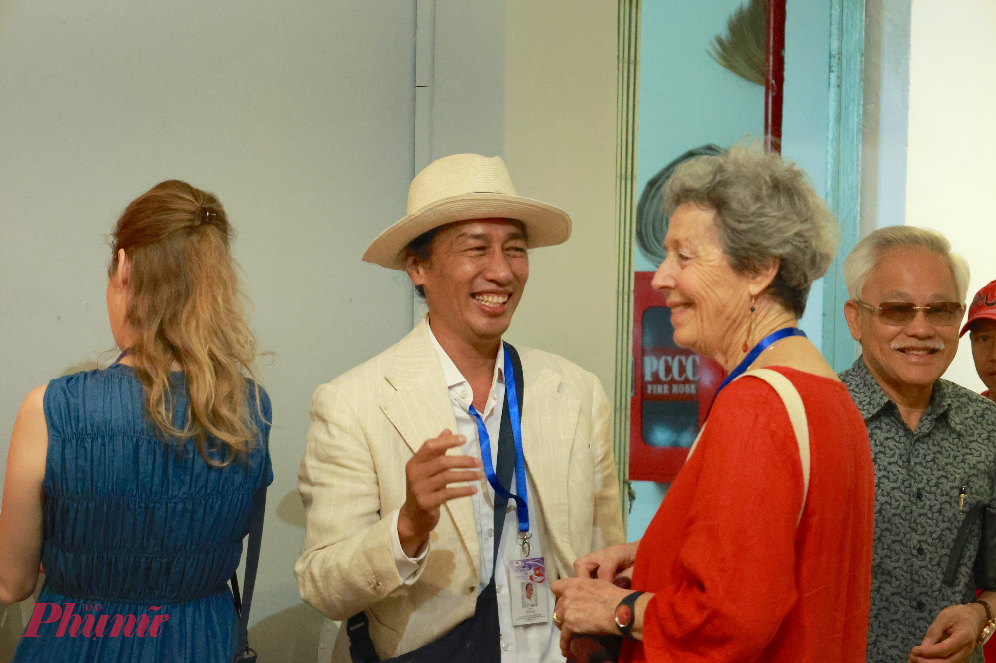 Hoạ sĩ Nhất Quý giao lưu cùng hoạ sĩ người Pháp 