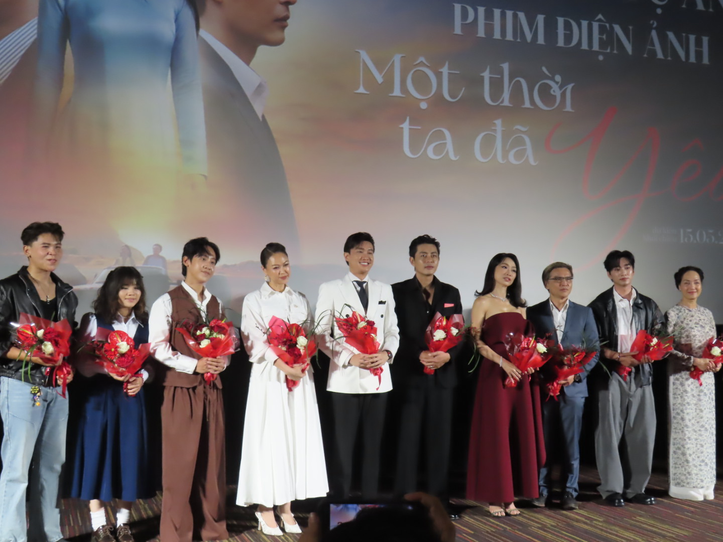 Ê kíp phim ra mắt vào chiều ngày 18/3