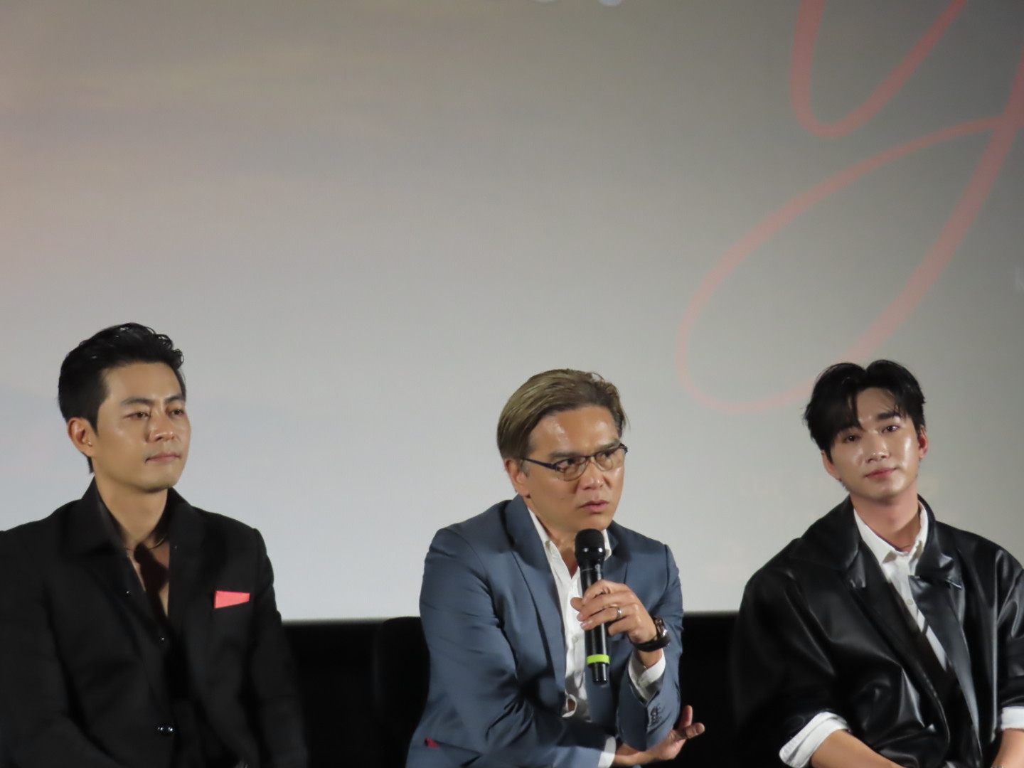 Diễn viên Quốc Huy, đạo diễn Nguyễn Xuân Nghĩa và diễn viên trẻ Phát Đạt (từ trái qua)