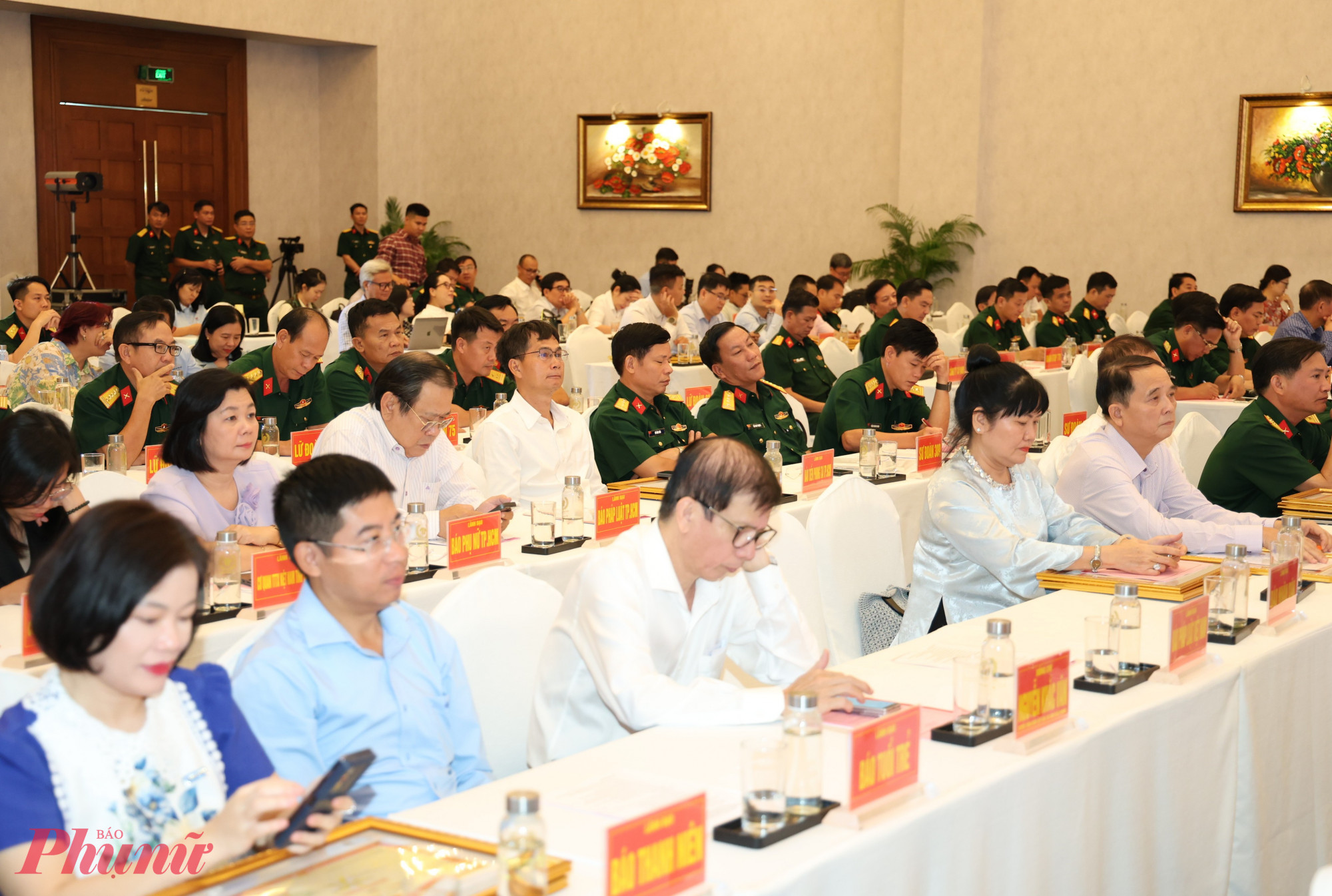 Quang cảnh buổi gặp mặt giữa Bộ Tư lệnh Quân khu 7 với các cơ quan báo chí và đơn vị liên quan - Ảnh: Thanh Tâm