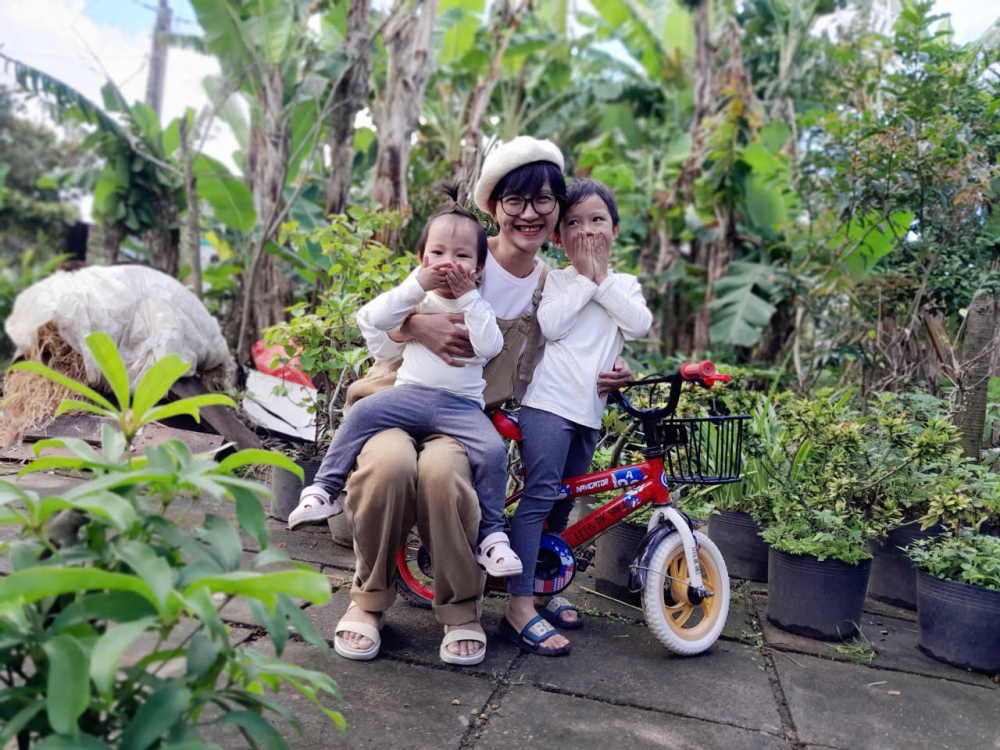 Sau 6 năm làm mẹ, tôi mới thật sự cảm thấy hạnh phúc với lựa chọn nghỉ việc ở nhà nuôi con