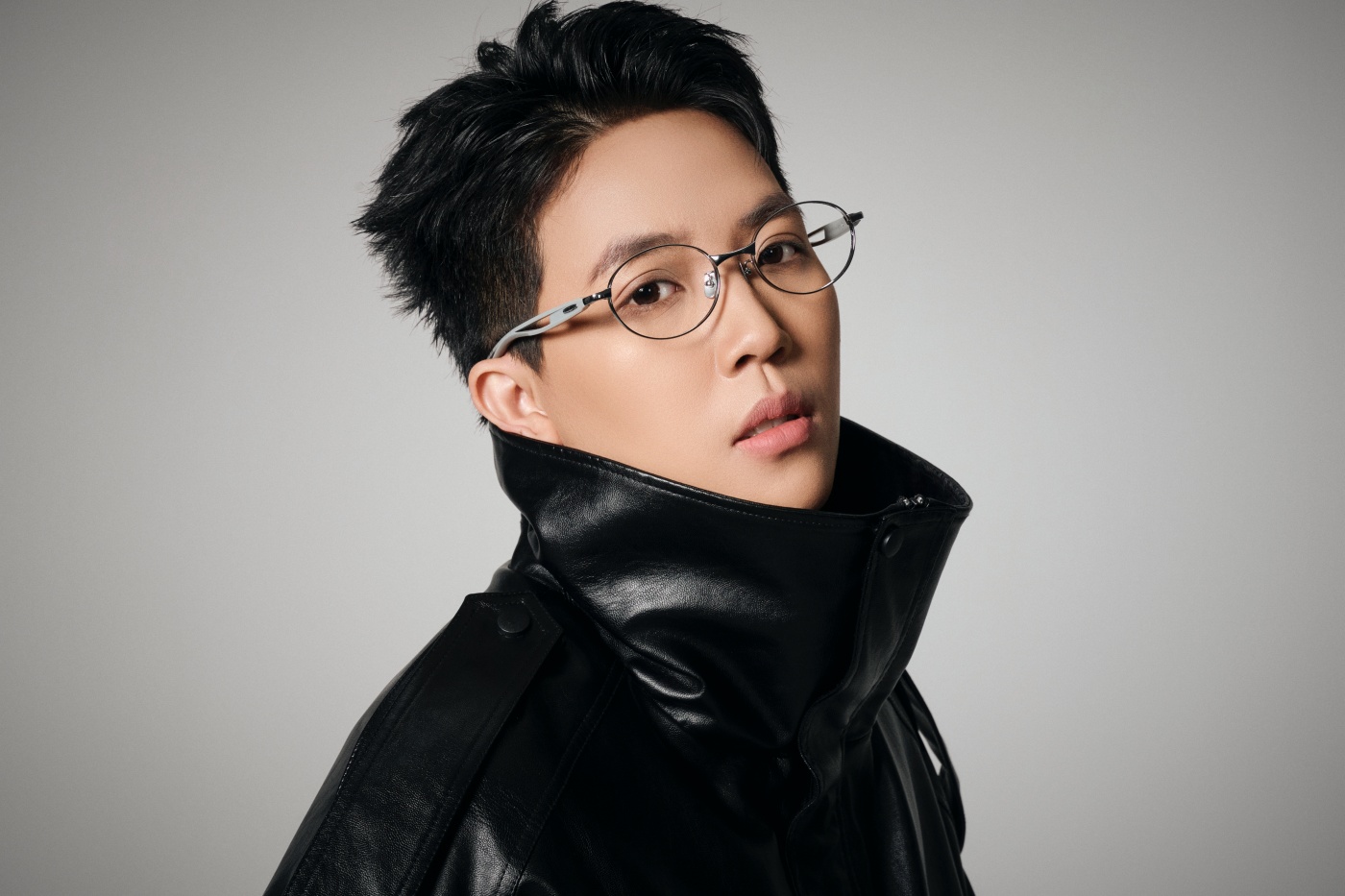 Ca sĩ, nhạc sĩ Kai Đinh nổi tiếng với những ca khúc nhẹ nhàng, truyền cảm hứng tích cực