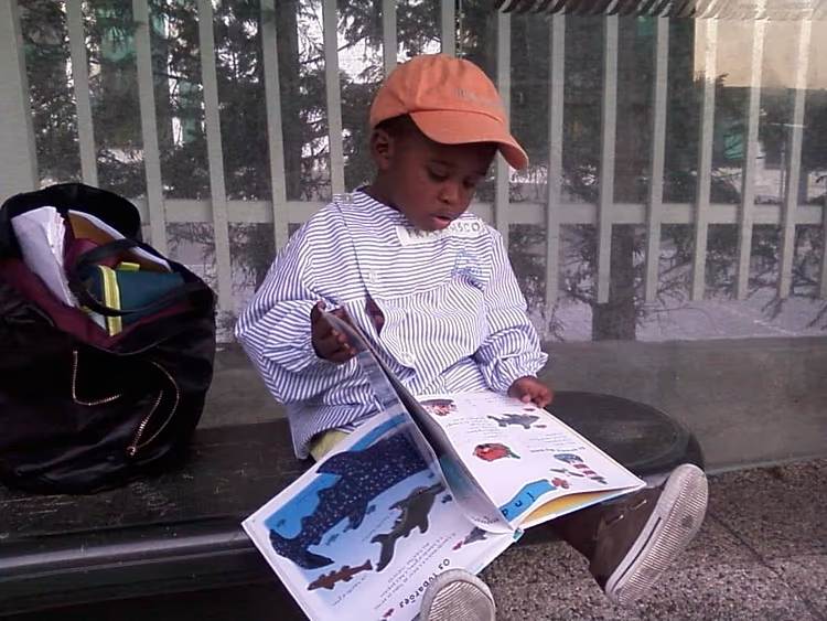 Niềm đam mê đọc sách được nuôi dưỡng từ khi Francisco còn nhỏ 