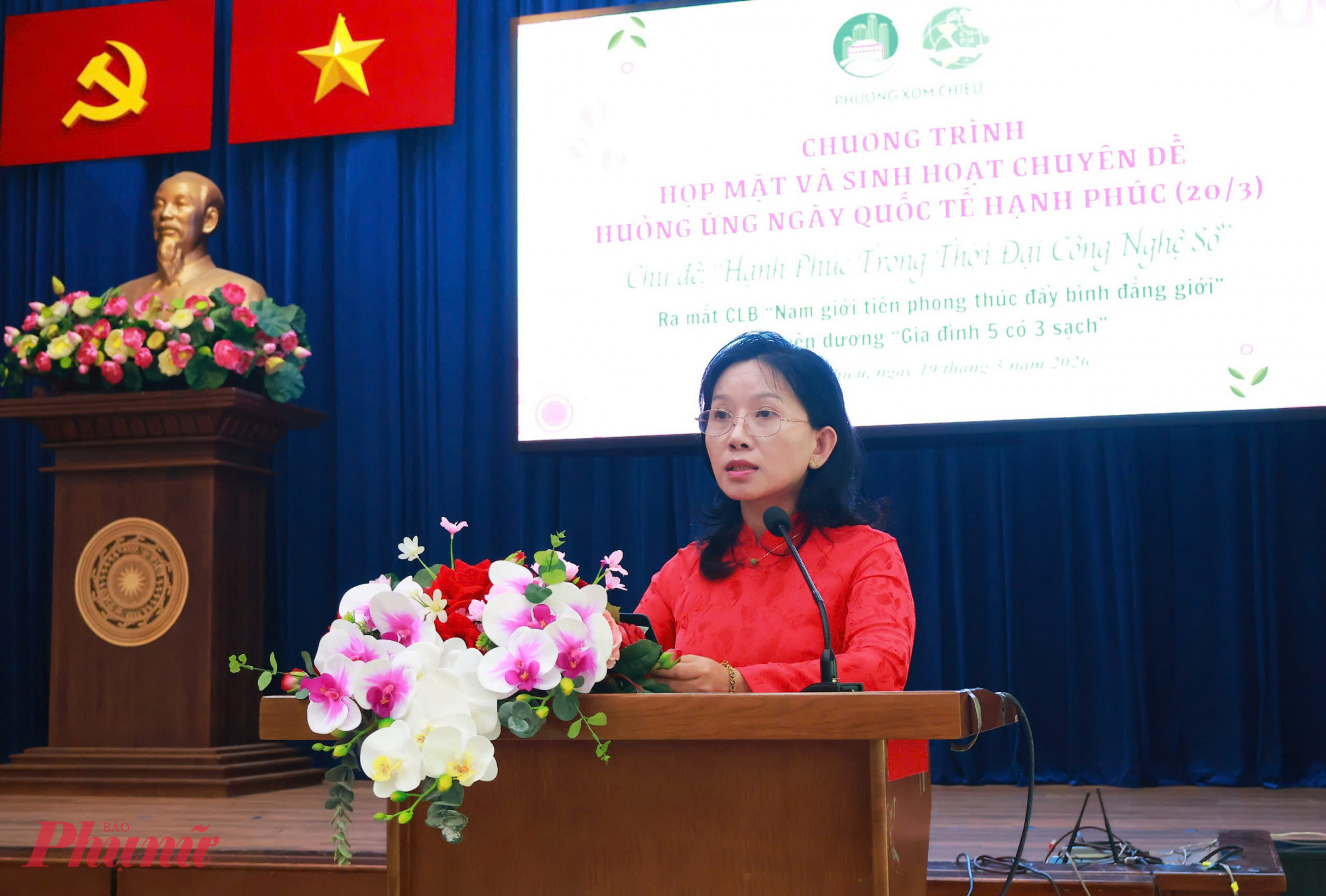 bà Huỳnh Thị Thúy Phương -Phó chủ tịch Hội LHPN TPHCM - phát biểu tại chương trình