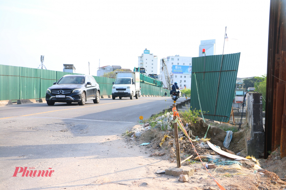 Liên quan đến việc chậm trễ của công trình này, Ban Quản lý dự án (QLDA) đầu tư Chương trình phát triển các đô thị loại II (đô thị xanh) - dự án thành phần Thừa Thiên Huế vừa có văn bản gửi Sở Tài chính TP Huế đề nghị xem xét chấm dứt hợp đồng thi công gói thầu số 28 đối với Công ty CP 479 Hòa Bình.