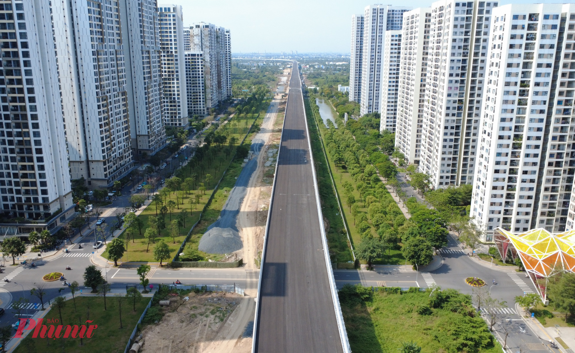 Vành đai 3 xuyên khu chung cư hướng về vao tốc HLD