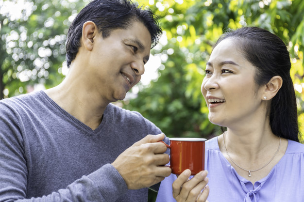 Có cần điều chỉnh hành vi ứng xử vợ chồng trên mạng xã hội? Ảnh minh họa