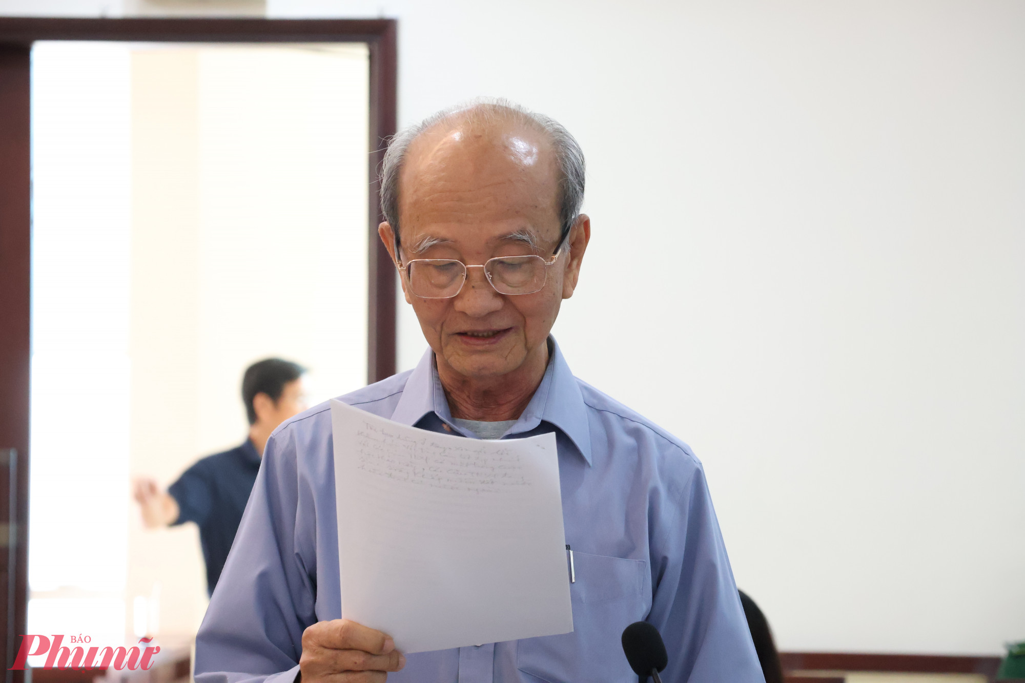 Trung tướng Võ Viết Thanh chia sẻ ký ức về những năm tháng đầu xây dựng lực lượng TNXP TPHCM - Ảnh: Thanh Tâm