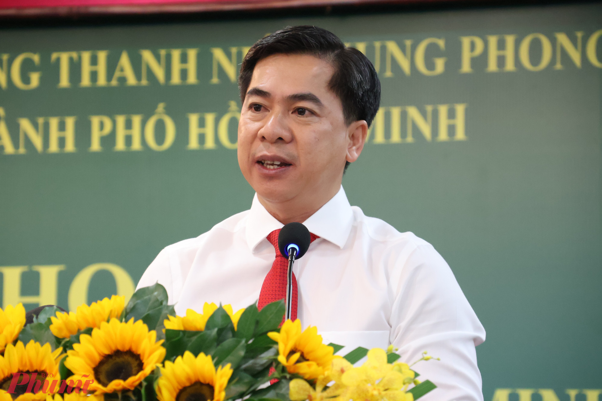 ông Triệu Đỗ Hồng Phước - Chỉ huy trưởng Lực lượng TNXP TPHCM phát biểu tại hội thảo - Ảnh: Thanh Tâm