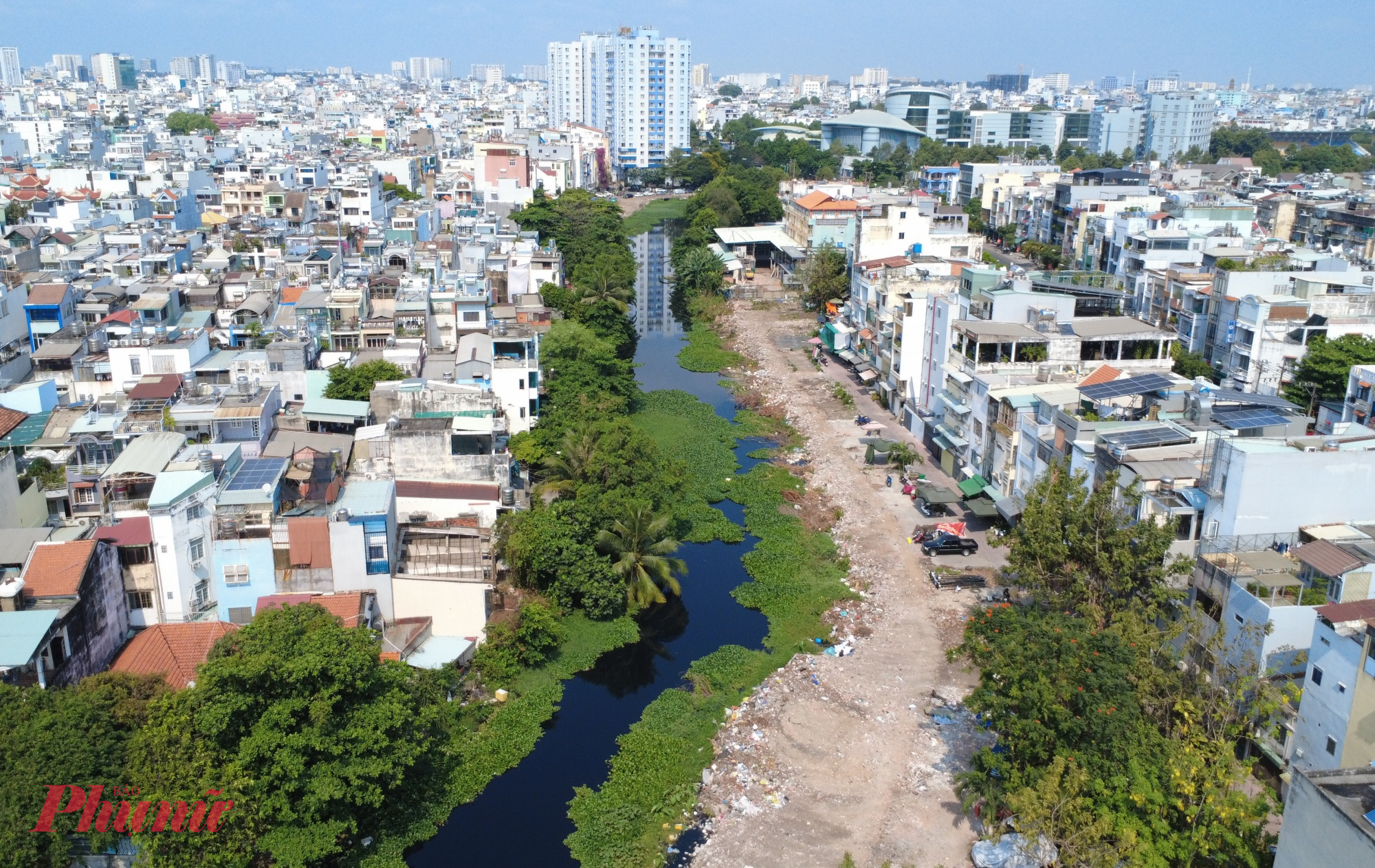 Đáng chú ý, lãnh đạo thành phố yêu cầu linh hoạt trong tổ chức thực hiện, cho phép bàn giao mặt bằng từng phần đối với các khu vực đủ điều kiện, thay vì chờ hoàn tất toàn bộ. Đến nay, dự án đã hoàn tất chi trả bồi thường cho 2.011 trường hợp. 