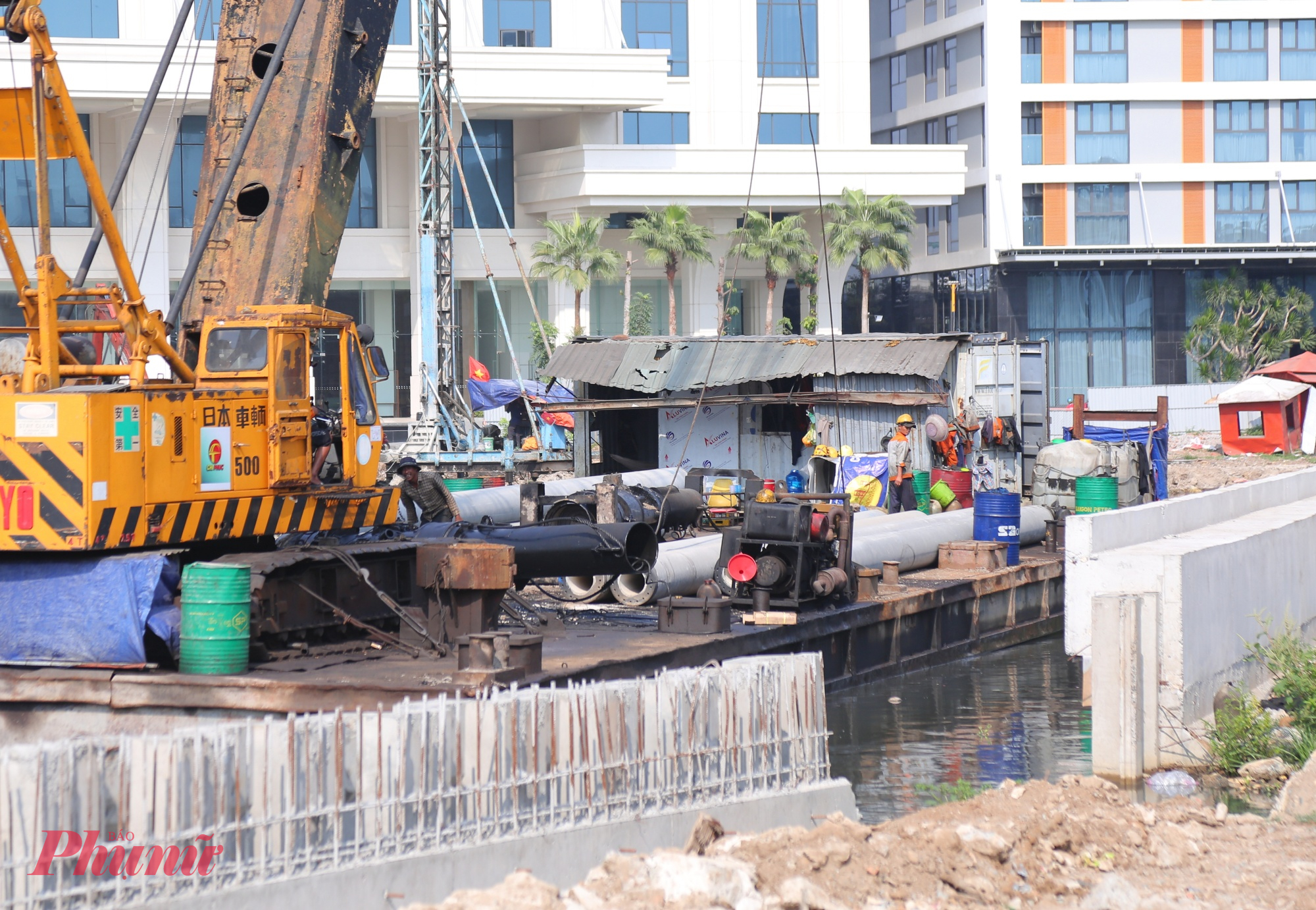 . Gói thầu này được khởi công từ ngày 15/5/2025, với thời gian thi công 450 ngày.