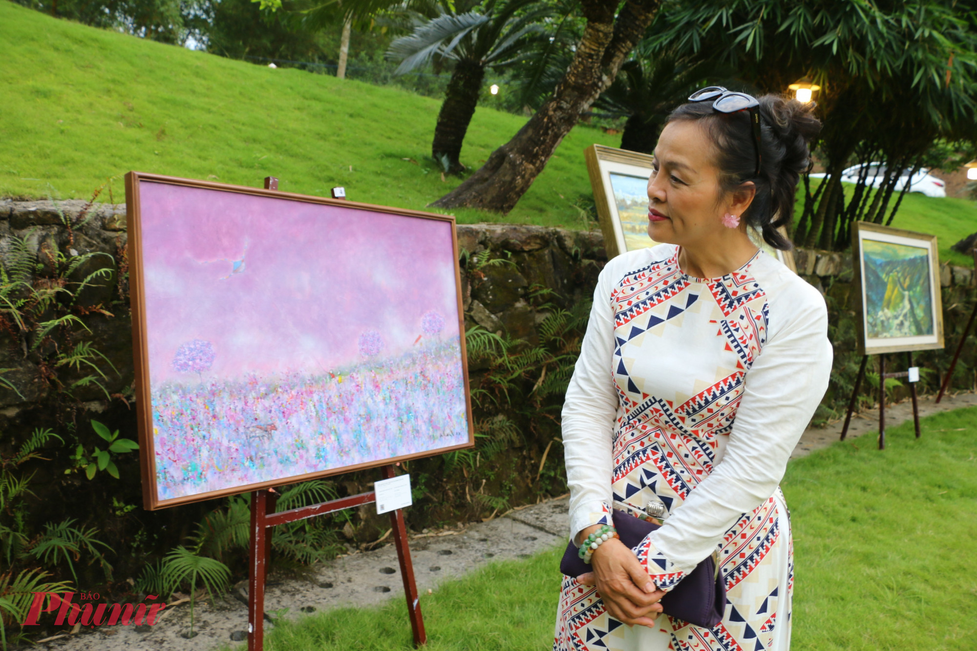 Hội ngộ “Giấc mơ của những giấc mơ” bên đồi Thiên An Mỗi tác phẩm hội họa tại triển lãm là một mảnh ghép ký ức