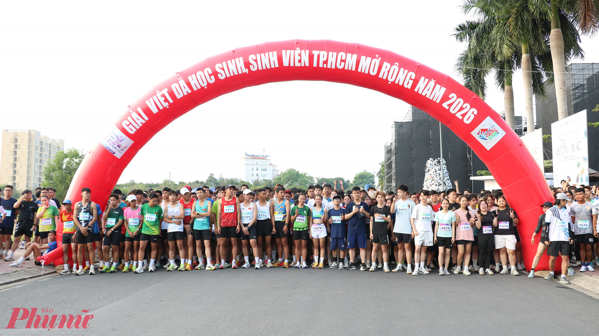 Giải chạy quy tụ đông đảo sinh viên, từ chuyên nghiệp đến nghiệp dư - Ảnh: Trang Thư