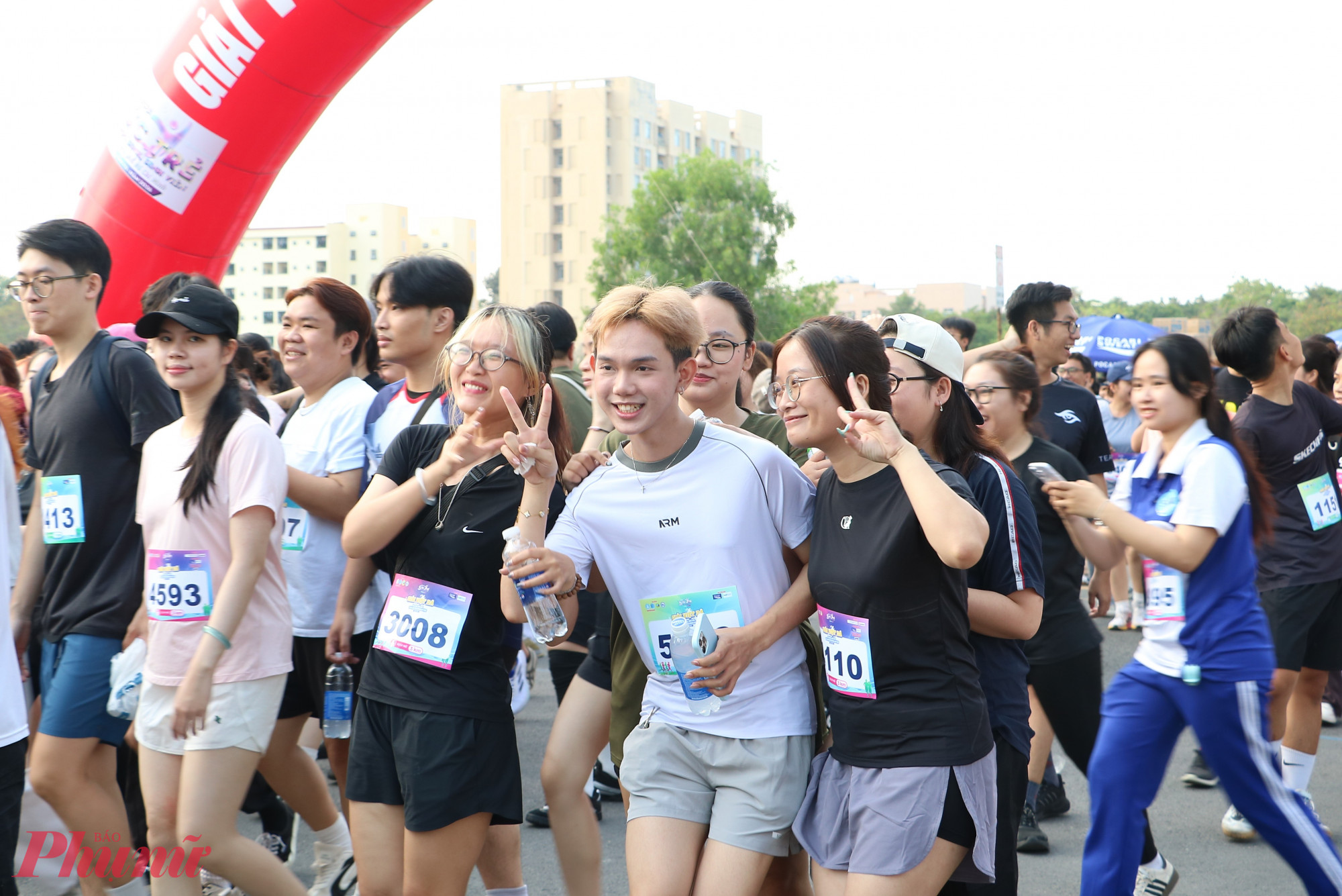 Lưu giữ những khoảnh khắc đẹp tại đường chạy - Ảnh: Trang Thư