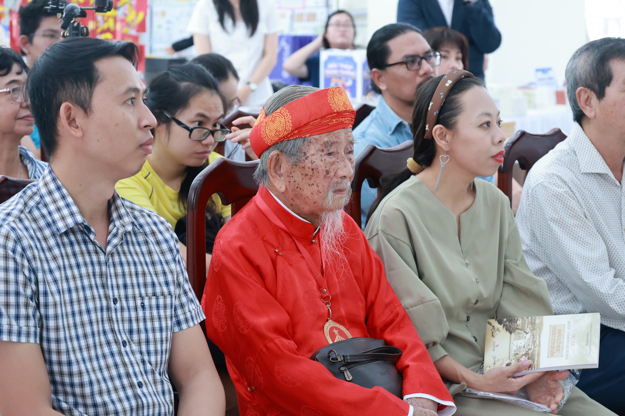 Sự kiện có sự tham dự của Nhà nghiên cứu trăm tuổi Nguyễn Đình Tư 