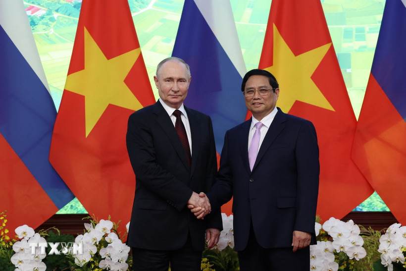 Thủ tướng Phạm Minh Chính hội kiến Tổng thống Liên bang Nga Vladimir Putin thăm cấp Nhà nước tới Việt Nam chiều 20/6/2024, tại Trụ sở Chính phủ. (Ảnh: Dương Giang/TTXVN)