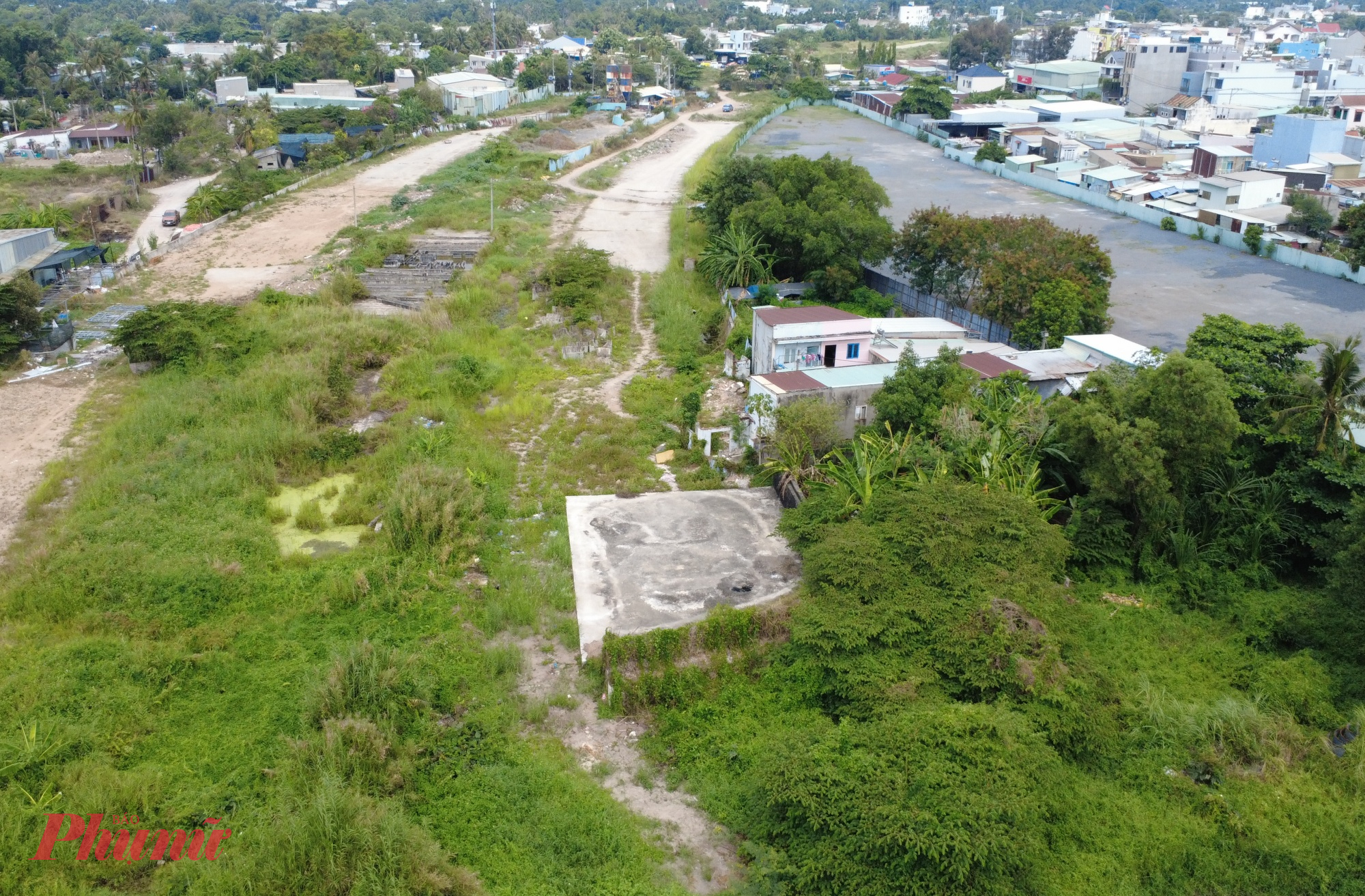 Mới đây Chủ tịch UBND TPHCM Nguyễn Văn Được đã trực tiếp đi khảo sát tiến độ dự án tại đoạn 3. Tại buổi làm việc, lãnh đạo thành phố yêu cầu các đơn vị liên quan khẩn trương tháo gỡ vướng mắc, đặc biệt là công tác giải phóng mặt bằng.