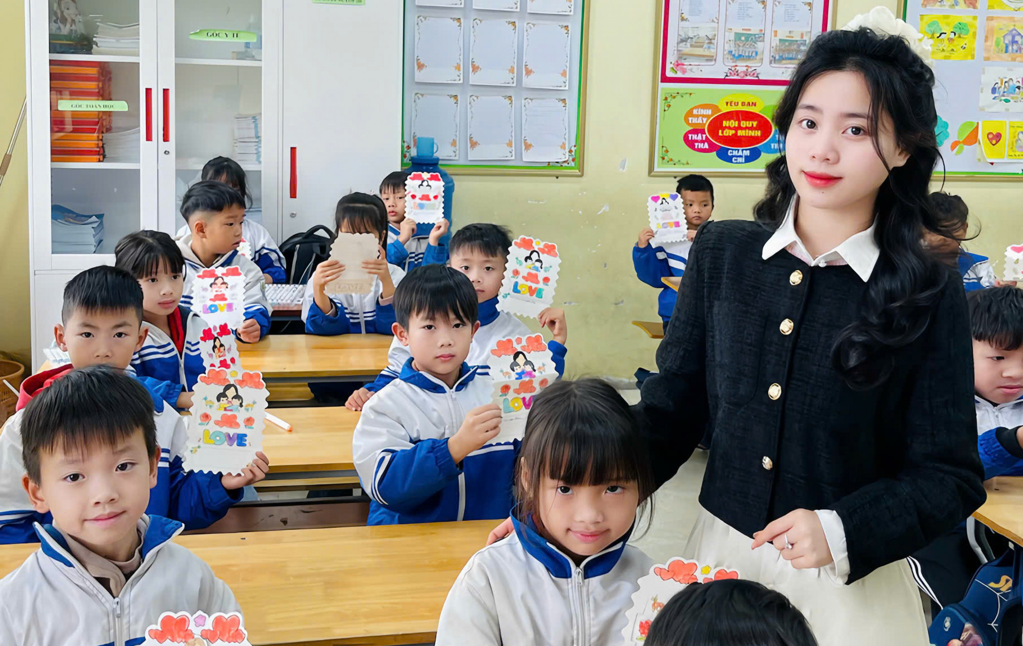 Bảo Vy hiện đang là giáo viên Trường tiểu học Quỳnh Lập A - Ảnh: Khánh Trung