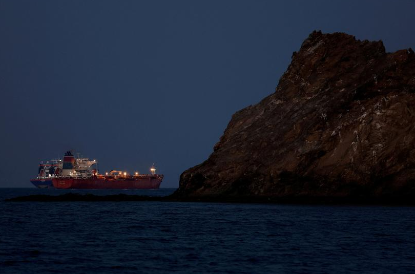 Ông Trump ra tối hậu thư trong 48 giờ Iran phải mở cửa eo biển Hormuz