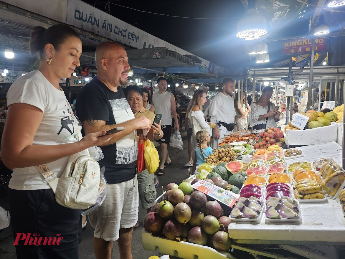 Khách quốc tế đến Phú Quốc tăng mạnh 3 tháng đầu năm - Ảnh Phú Hữu