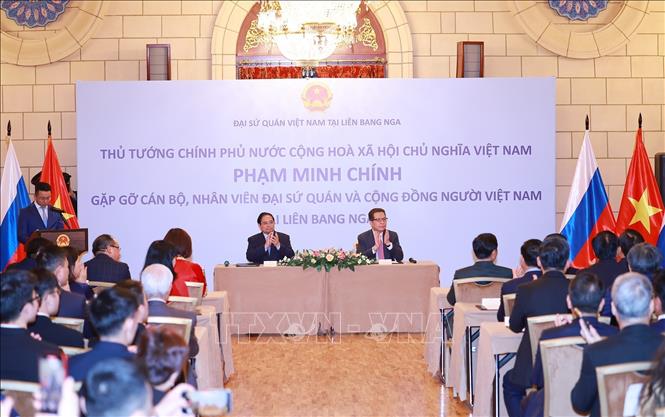 Thủ tướng Phạm Minh Chính gặp gỡ cộng đồng người Việt Nam tại Liên bang Nga Thủ tướng Phạm Minh Chính gặp gỡ cán bộ, nhân viên Đại sứ quán và cộng đồng người Việt Nam tại Liên bang Nga. Ảnh: Dương Giang/TTXVN