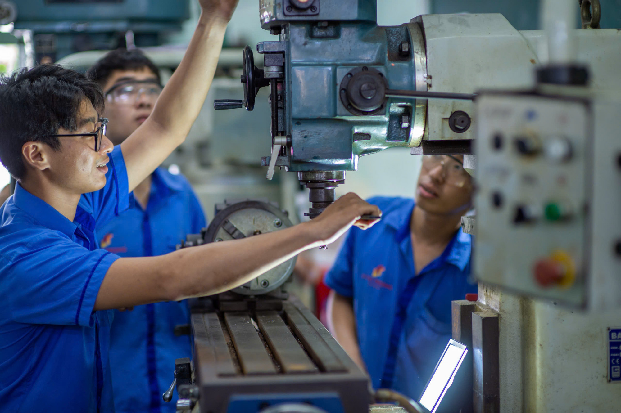 Sinh viên Trường cao đẳng Lý Tự Trọng TPHCM trong giờ học thực hành