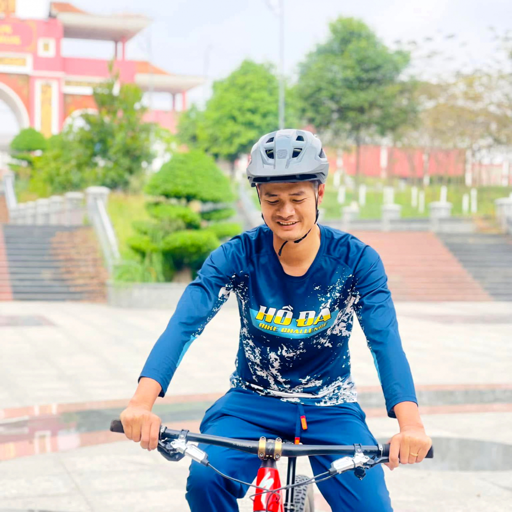 Anh Nguyễn Văn Chính mỗi ngày đều đạp xe từ 30 - 60km