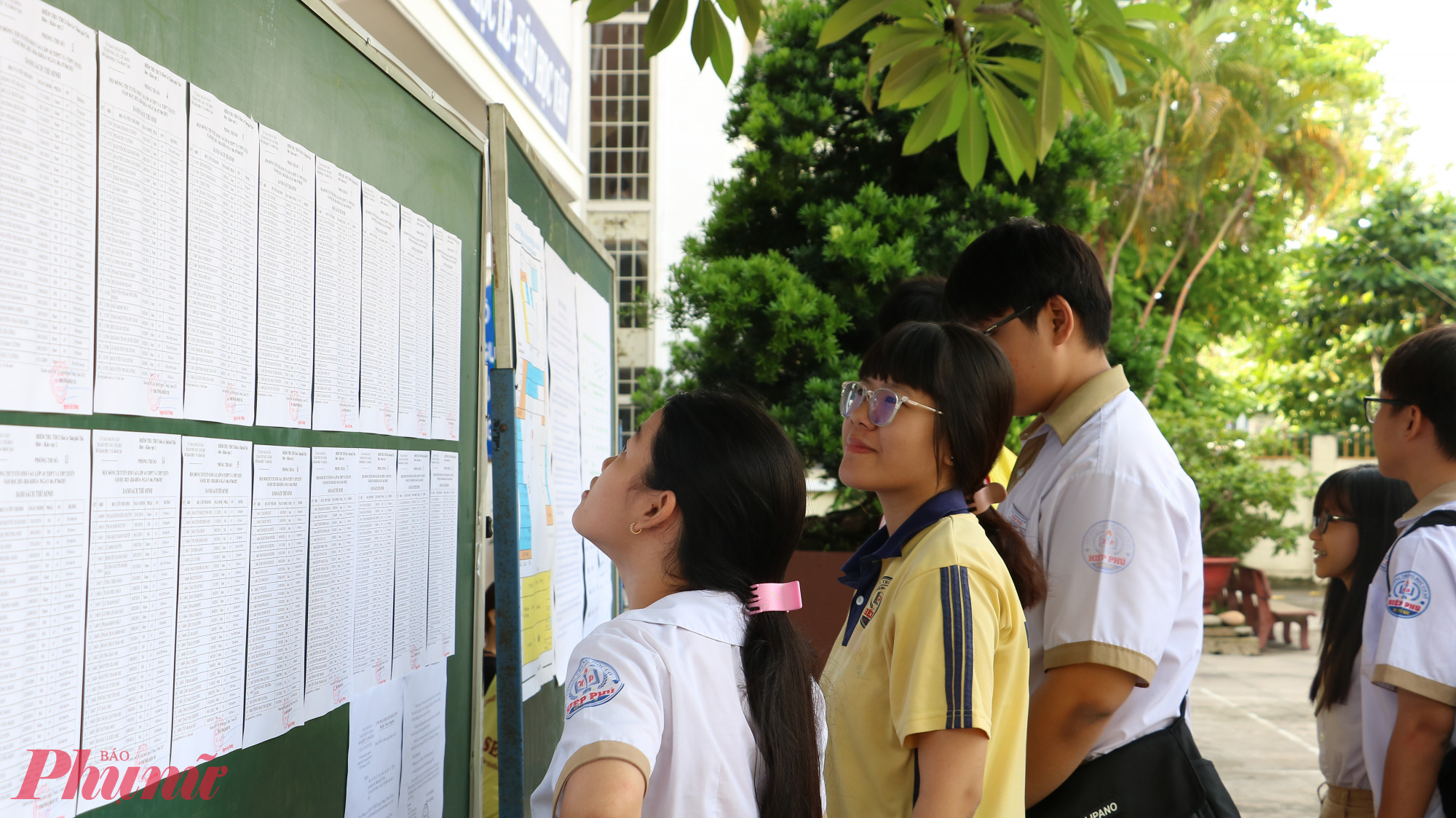 Thí sinh tham dự kỳ thi tuyển sinh lớp Mười năm 2025 - Ảnh: Trang Thư