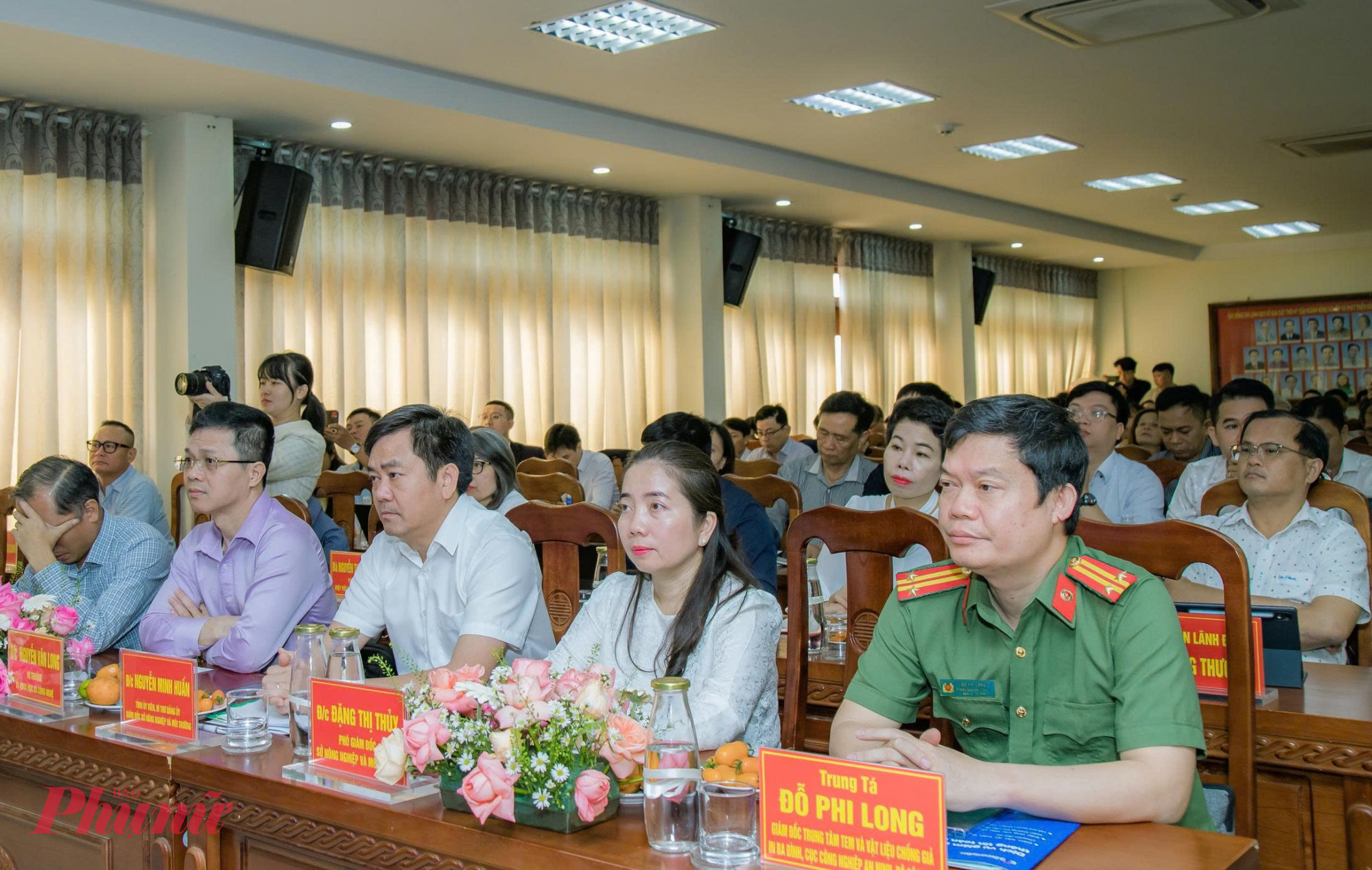 Toàn cảnh hội nghị