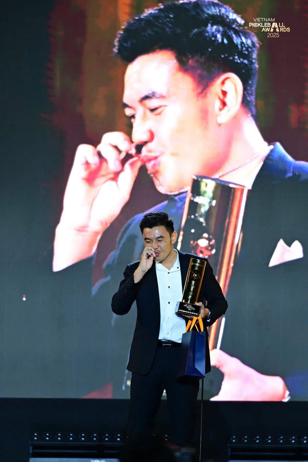 Lý Hoàng Nam hiệu “Tay vợt pickleball của năm” tại Vietnam Pickleball Awards 2025 