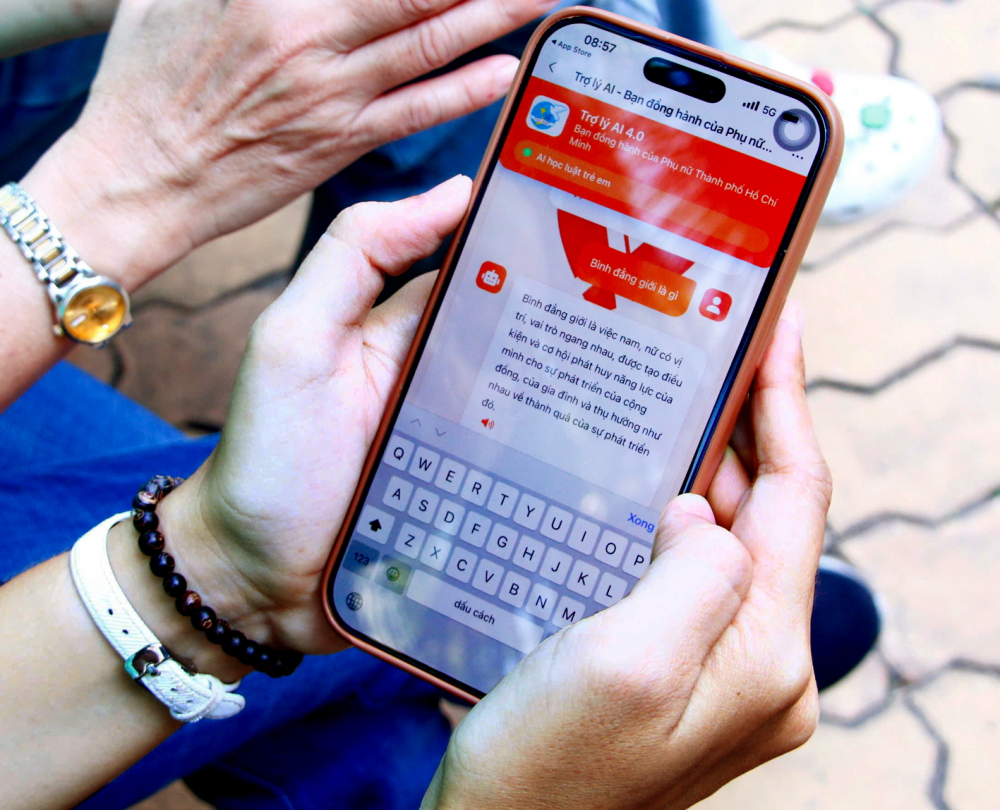 Ứng dụng “Trợ lý AI - Bạn đồng hành của phụ nữ Thành phố Hồ Chí Minh” đang được triển khai rộng rãi đến hội viên phụ nữ