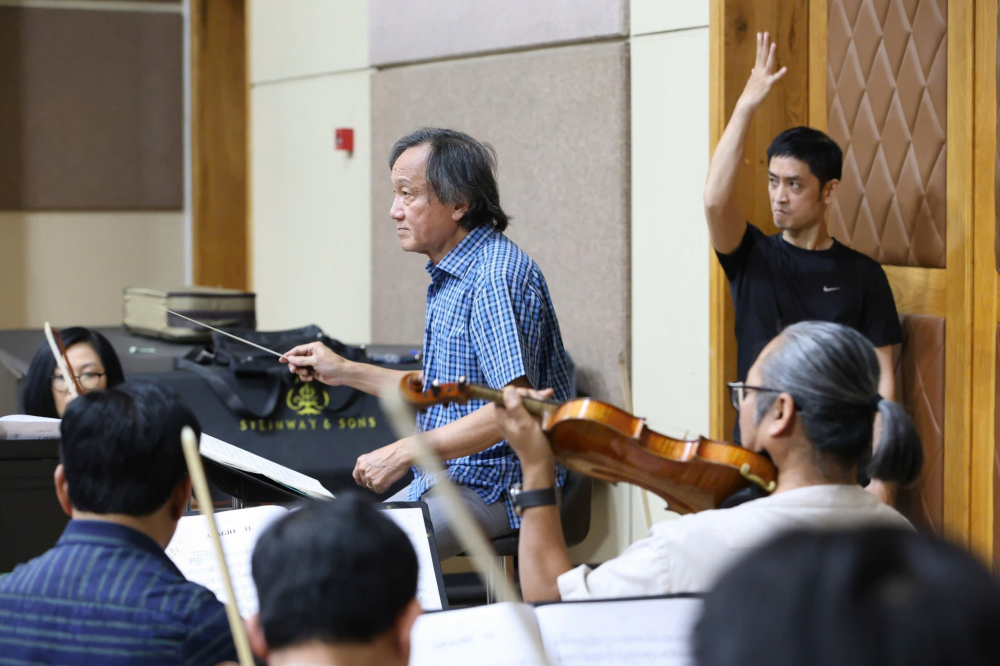 Biểu diễn trực tiếp với dàn nhạc live