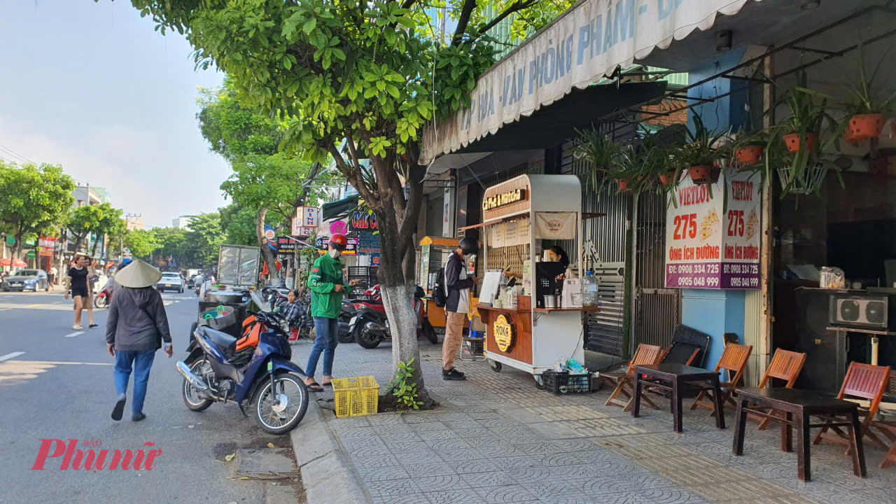 Đường Ông Ích Đường, tuyến phố buôn bán sầm uất ở phường Cẩm Lệ.