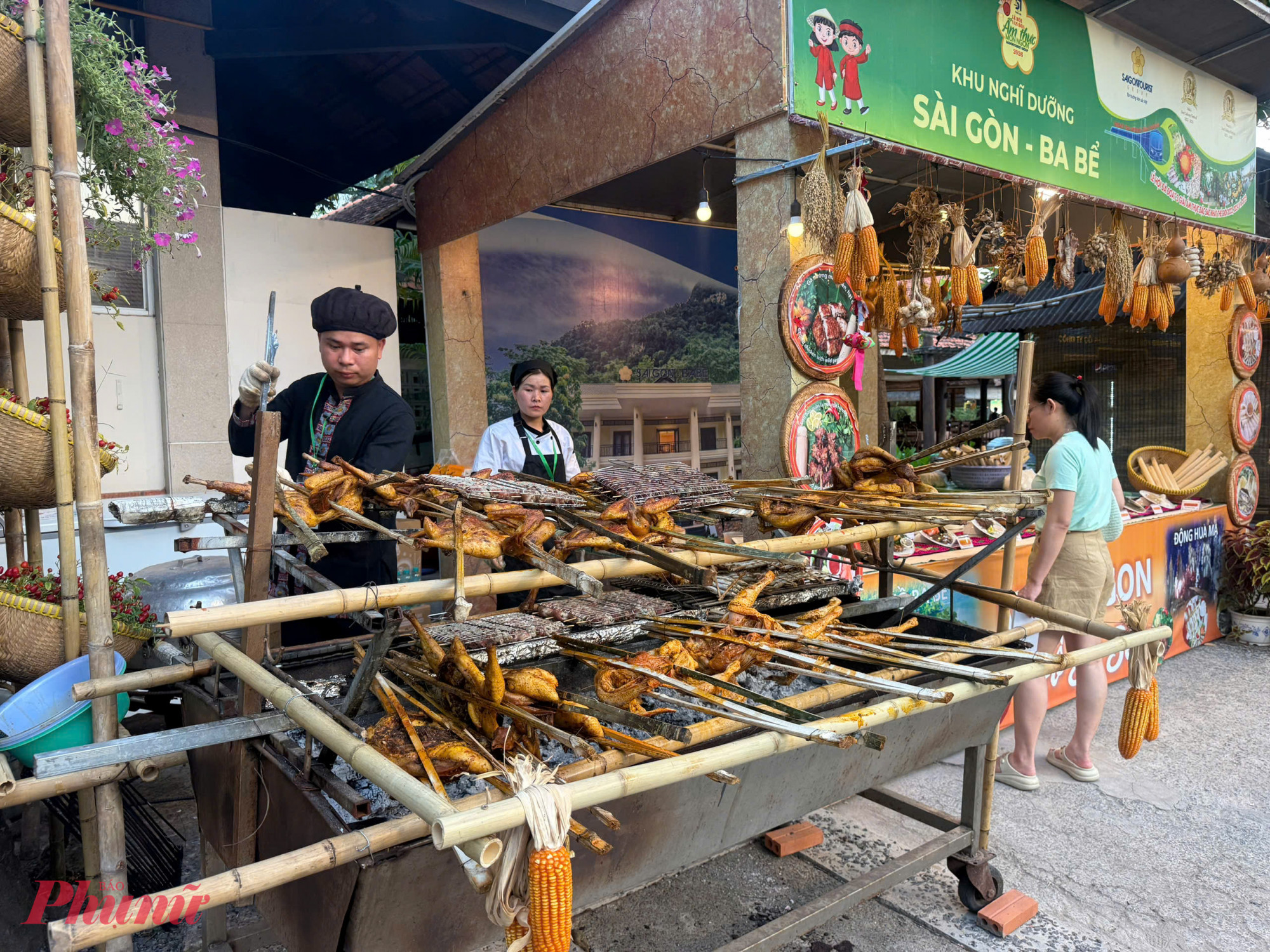 Thực khách sẽ có cơ hội thưởng thức đa dạng món ăn, từ dân dã đến cao cấp, từ đặc sản vùng miền đến ẩm thực quốc tế. Khu “ẩm thực không biên giới” với sự tham gia của các đối tác nước ngoài hứa hẹn mang đến trải nghiệm đa giác quan cho người tham dự.