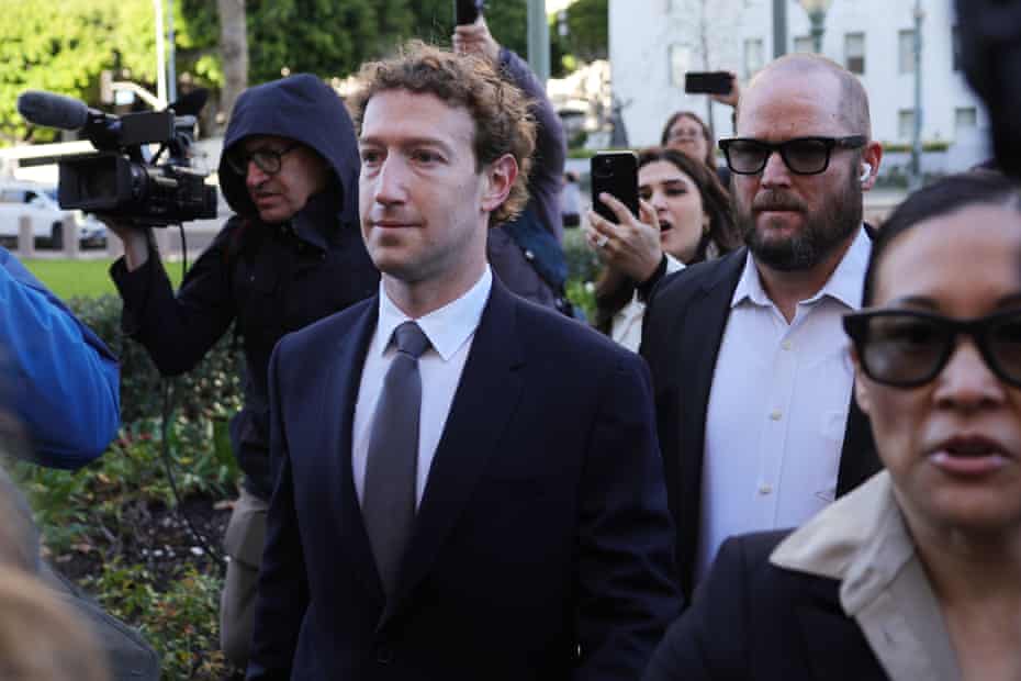 CEO Meta Mark Zuckerberg đến Los Angeles để tham dự phiên tòa mang tính bước ngoặt về việc liệu các nền tảng mạng xã hội có cố tình gây nghiện và gây hại cho trẻ em hay không - Ảnh: Ryan Sun