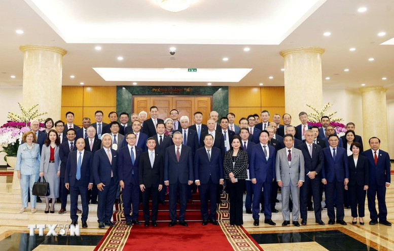 Tổng Bí thư Tô Lâm và các đại biểu dự gặp mặt - Ảnh: TTXVN