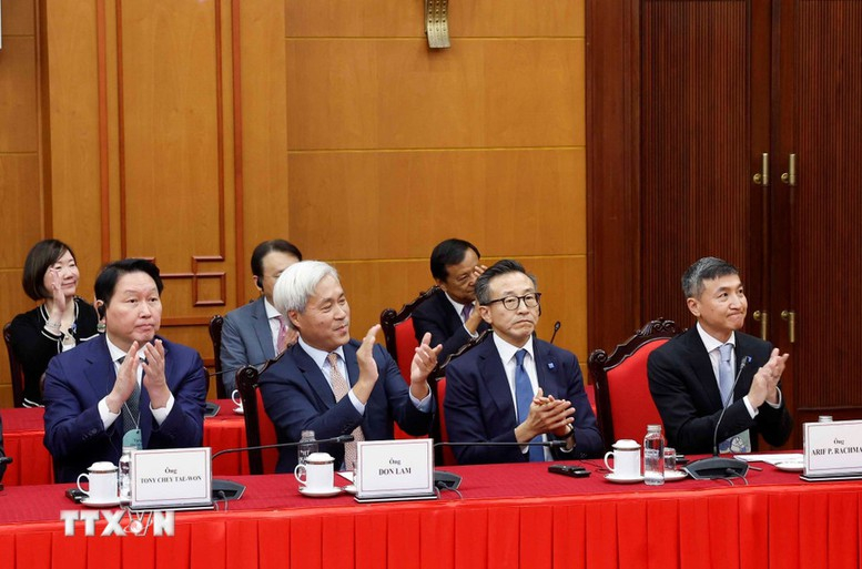 Đại diện các doanh nghiệp dự cuộc gặp mặt - Ảnh: TTXVN