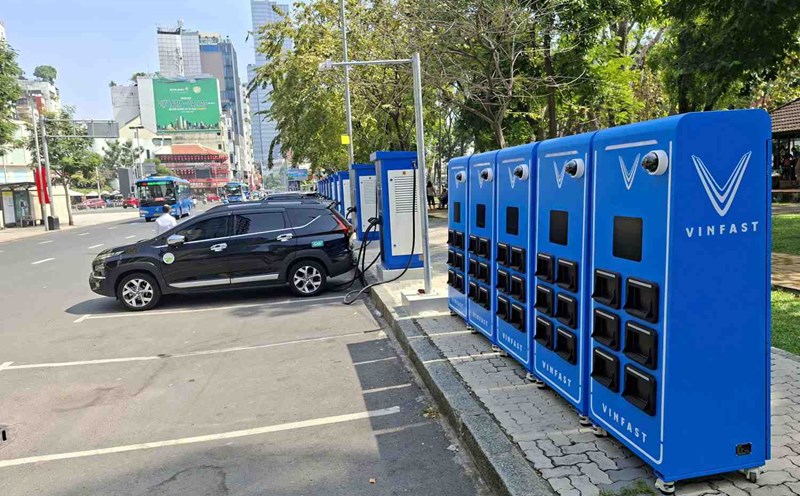 Tủ đổi pin xe điện ở khu vực trung tâm TPHCM