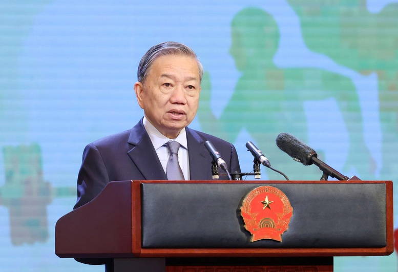 Tổng bí thư Tô Lâm: Một dân tộc muốn khỏe phải bắt đầu từ trẻ em Tổng Bí thư Tô Lâm phát biểu chỉ đạo - Ảnh: VGP/Nhật Bắc