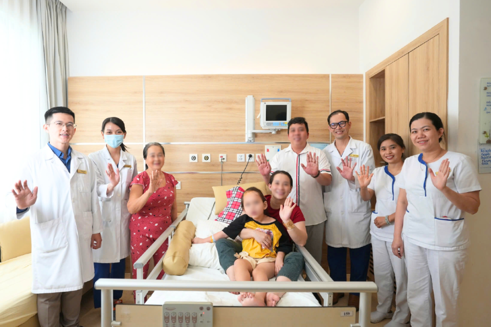 Bước tiến mới trong điều trị động kinh kháng trị tại Việt Nam Bé T.A. (5 tuổi) hồi phục nhanh chóng sau phẫu thuật - Ảnh: Vinmec