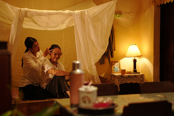 Phim 'Hẹn em ngày nhật thực' : Câu chuyện nhẹ nhàng nhưng đủ 'chạm' NSND Lê Khanh có thêm vai diễn đáng nhớ với Hẹn em ngày nhật thực